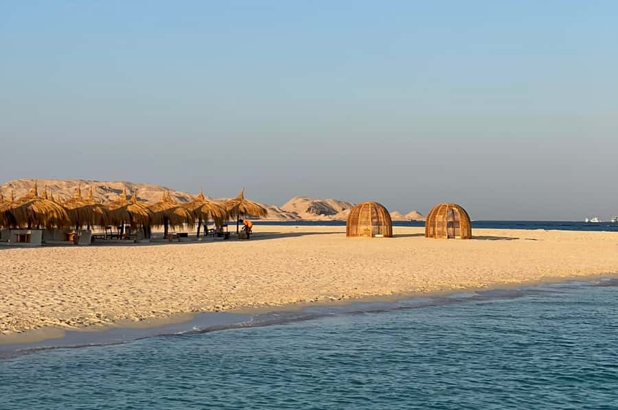 Hurghada: Luxury Orange Bay Cruise with Lunch and Pickup - Sailing toward Orange Bay and Giftun Island