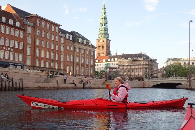 Kayak Tour in Copenhagen Harbor in May and September - Thorvaldsens Museum and Christiansborg Palace