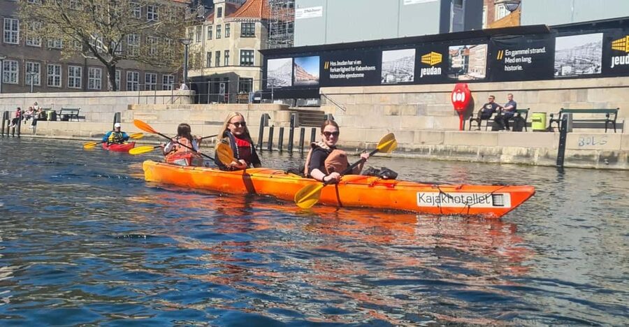 Kayak Tour in Copenhagen Harbor - June, July and August - Langebro and the approach to Slotsholmen