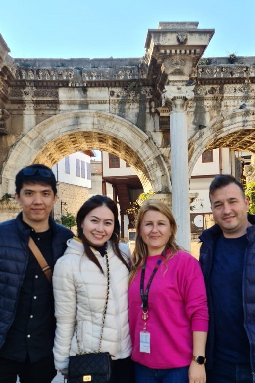 Kusadasi: EPHESUS PRIVATE PORT TOUR FOR CRUISES-SAVE TIME - Food, local shops, and time management