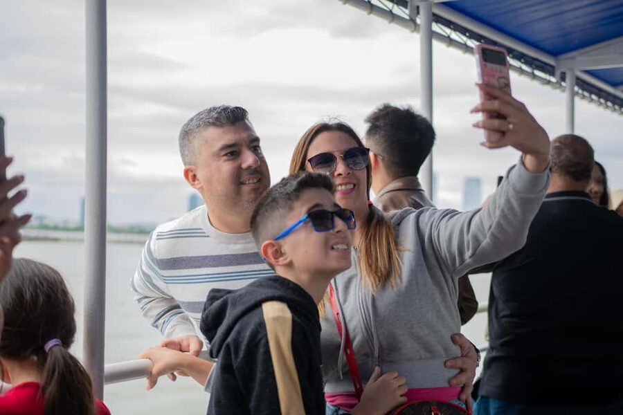 Los Angeles: Port of Los Angeles Harbor Cruise - Sea lions, fishing history, and the first harbor sights