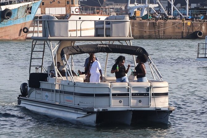 Luxury Harbour Ocean Boat Cruise - What you see during the one-hour cruise