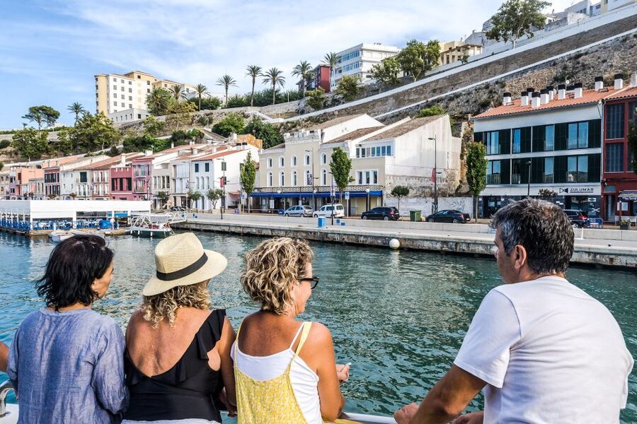 Mahon: Harbor Boat Tour with Underwater Viewing & Commentary - Commentary, comfort, and the pace of the boat