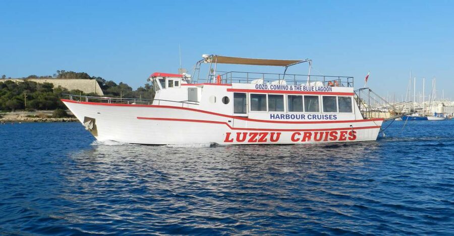 Malta: Panoramic Cruise around Malta's Harbours and Creeks - Marsamxett Harbour: marinas, suburbs, and Fort Manoel