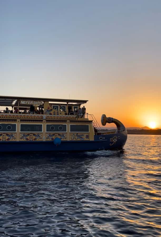 Marsa Alam: Nefertari Sunset Turtle Bay Cruise with Dinner - The underwater viewing deck