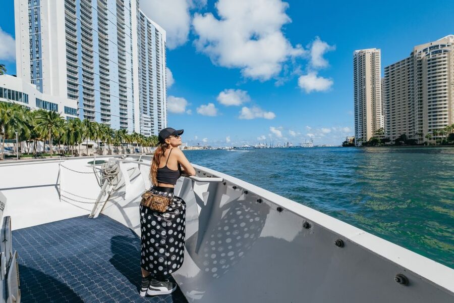 Miami: Half-Day Open-Top Bus Tour Plus Biscayne Bay Cruise - Boarding the 90-minute Biscayne Bay cruise