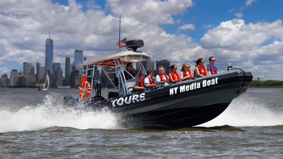 New York City: Harbor Speedboat Tour - Why a one-hour speedboat ride works in New York