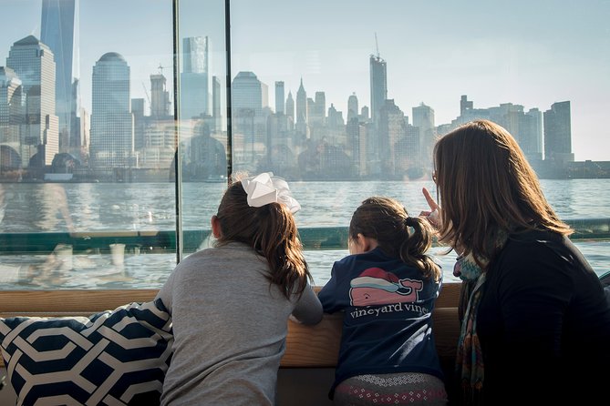 New York Harbor Brunch Cruise - Brooklyn Bridge and Manhattan Bridge from below