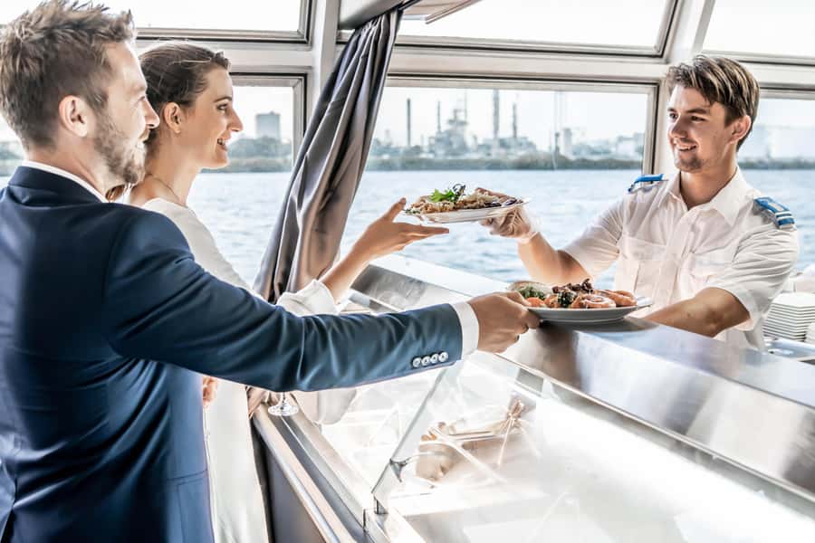 Newcastle: Harbour Dinner Cruise with Live Music - What the evening on The Princess is really like