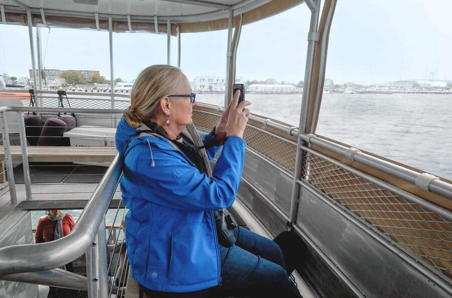 Newport, Rhode Island: Scenic Narragansett Bay Cruise - Why the Live Guide Makes a Difference