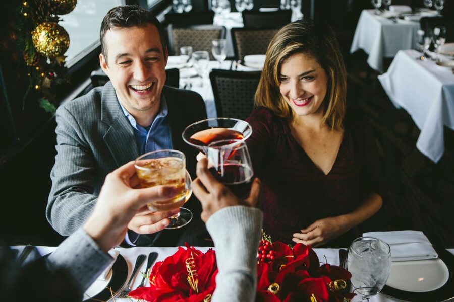 NYC: Christmas Eve Buffet Lunch or Dinner Harbor Cruise - A Christmas Eve dinner with New York as the backdrop