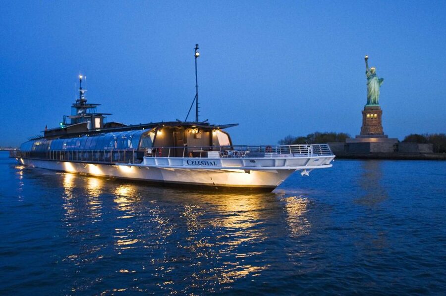 NYC: Christmas Eve Gourmet Brunch or Dinner Harbor Cruise - Picking brunch or dinner for your Christmas Eve