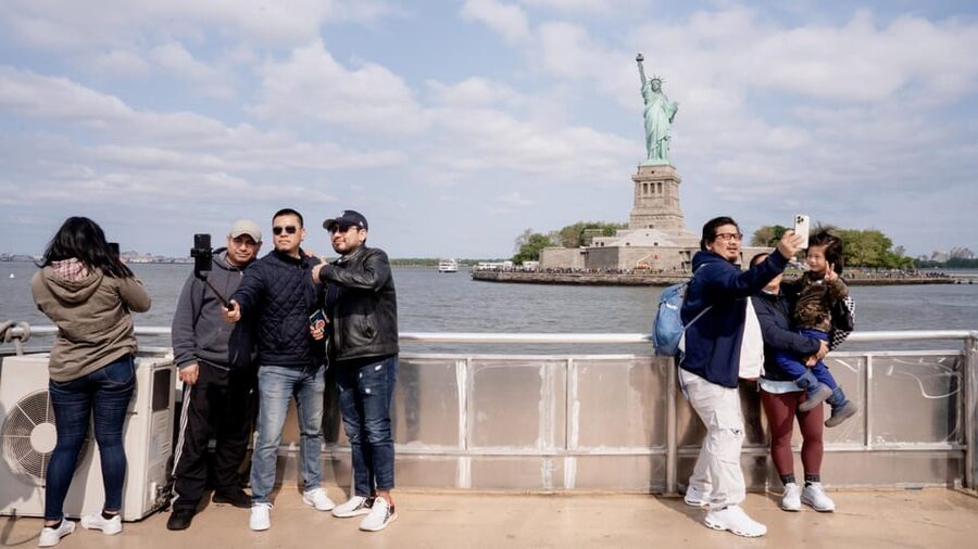 NYC: Liberty Cruise on New York Harbor with Live Guide - Who will get the most from this cruise
