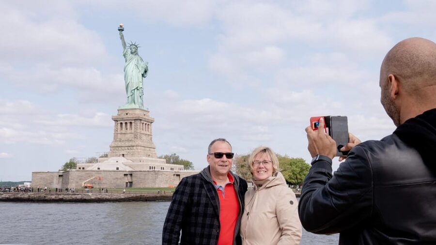 NYC: Liberty Cruise on New York Harbor with Live Guide - Lady Liberty at the center of the route