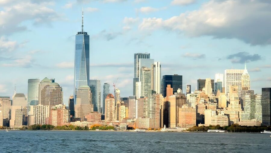 NYC: Liberty Cruise on New York Harbor with Live Guide - Weather, cancellations, and winter planning