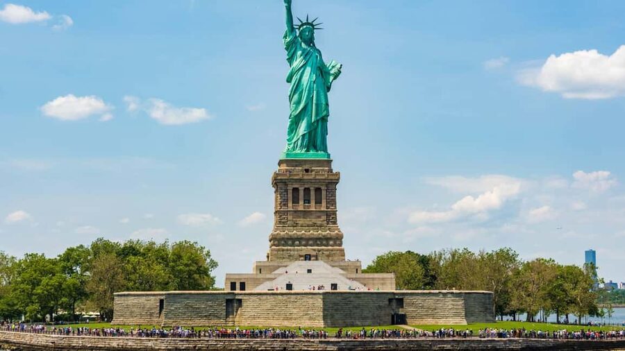 NYC: Sightseeing Harbor Cruise on the Grande Mariner - Seaport and Governors Island from the water