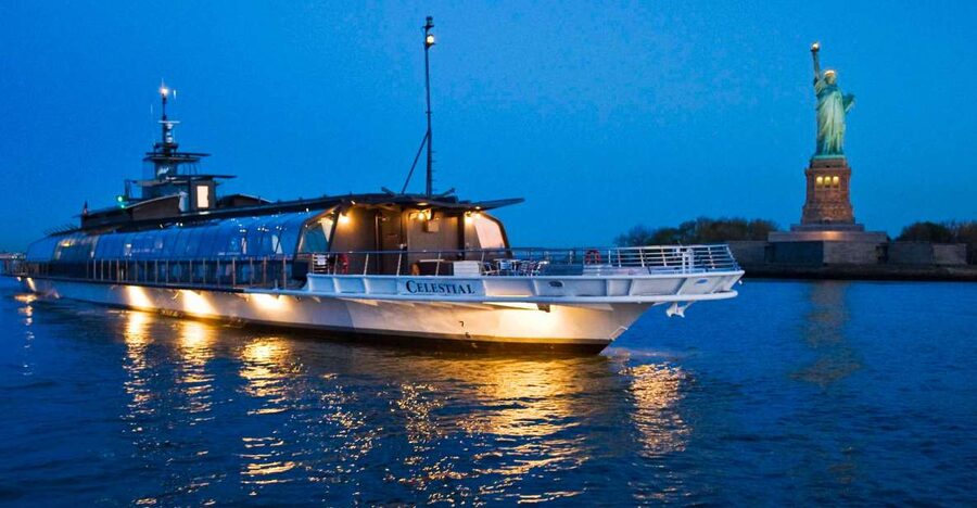 NYC: Thanksgiving Gourmet Lunch or Dinner Harbor Cruise - A Thanksgiving meal that keeps the skyline moving