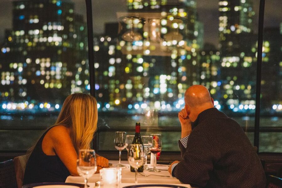 NYC: Thanksgiving Gourmet Lunch or Dinner Harbor Cruise - Choosing lunch or dinner