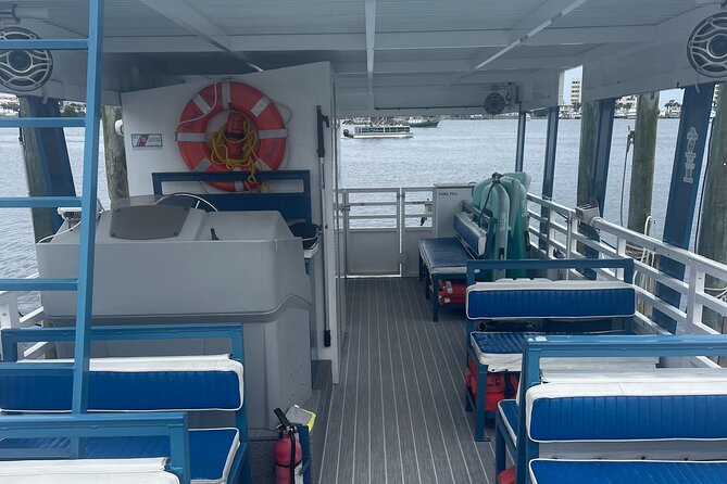 One Hour Harbor Shared Tour with Dolphin Watching - Why the group size matters
