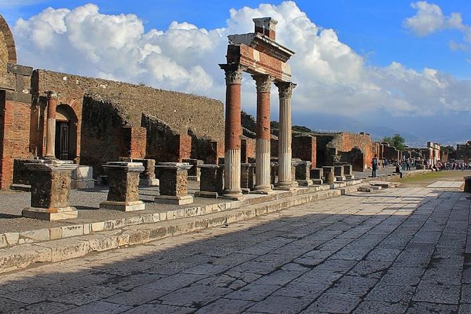 Pompeii and Amalfi Coast Port Tour (Driver Only/Self Touring) - Sorrento’s Marina Grande for seafood and lemon liqueur
