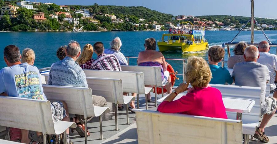 Port Mahon: 1-Hour Harbor Cruise with Underwater Views - Starting below Mahon’s old city
