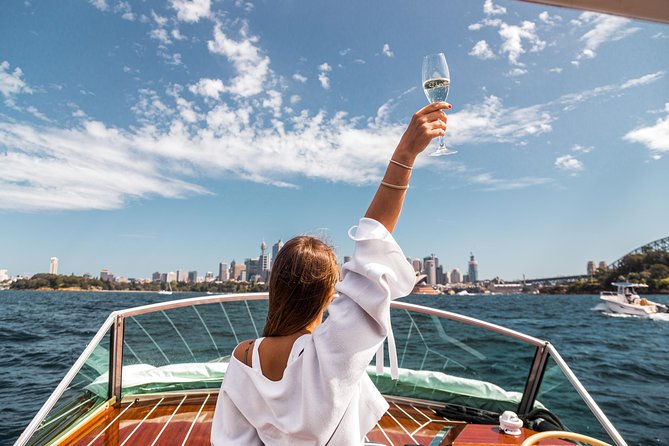 Private 2 Hour Icons and Highlights Cruise of Sydney Harbour - Key points before you book