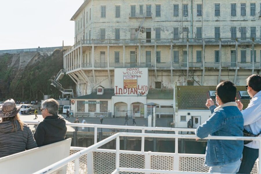 San Francisco: Skip-the-Line Escape from The Rock Bay Cruise - Food, drinks, and comfort onboard