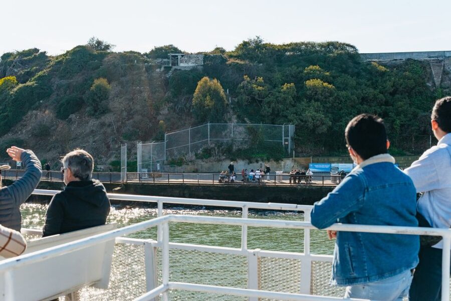 San Francisco: Skip-the-Line Escape from The Rock Bay Cruise - Sailing under the Golden Gate Bridge