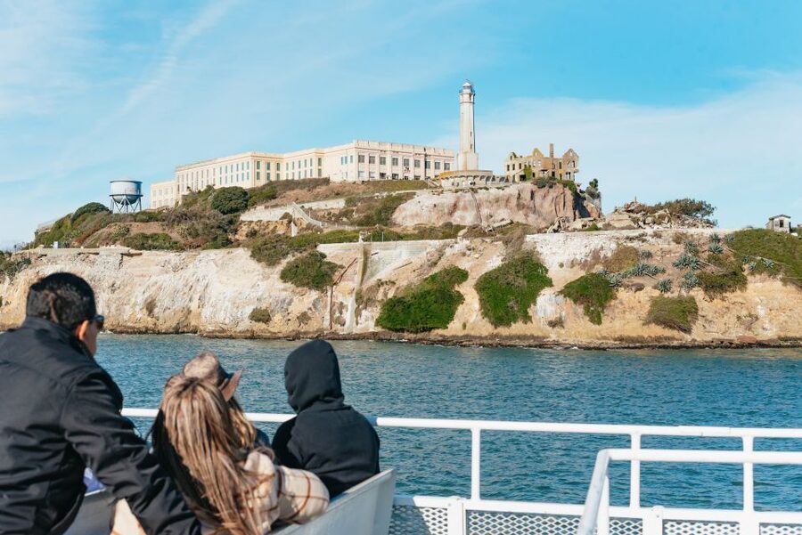 San Francisco: Skip-the-Line Escape from The Rock Bay Cruise - Seating, weather, and the audio guide