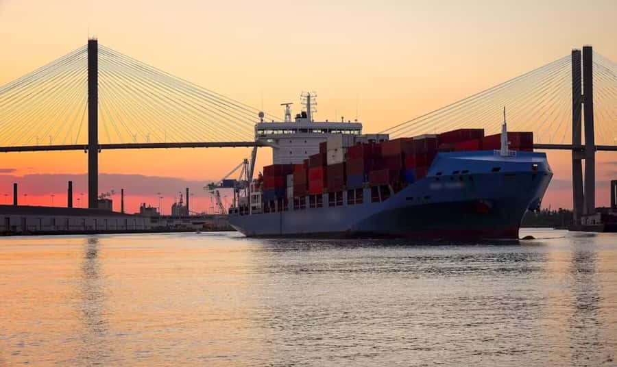 Savannah: Cruise Port Tour - From Savannah’s Riverfront to the Talmadge Bridge