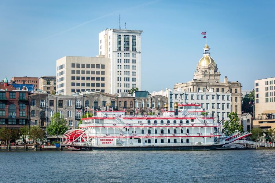 Savannah: Riverboat Narrated Harbor Sightseeing Cruise - The first stretch: Savannah’s historic riverfront