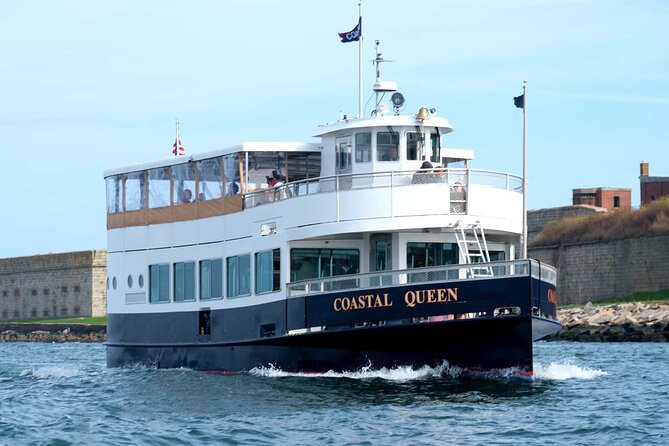 Scenic Bay Cruise of Narragansett Bay from Newport - Rose Island Lighthouse from the bay