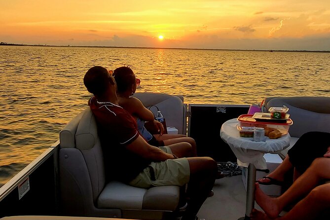 Sunset/Harbor & Bay Cruise in Destin Rated Top 10 - Meeting the boat at 302 Harbor Boulevard