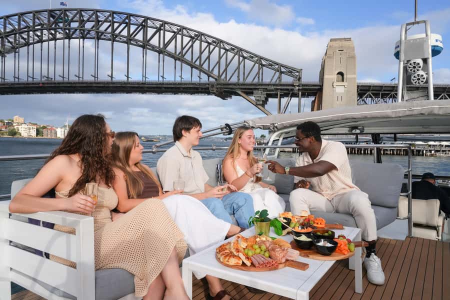 Sydney: Golden Glow Sunset Harbour Cruise with 1 Drink - Passing Luna Park and Barangaroo