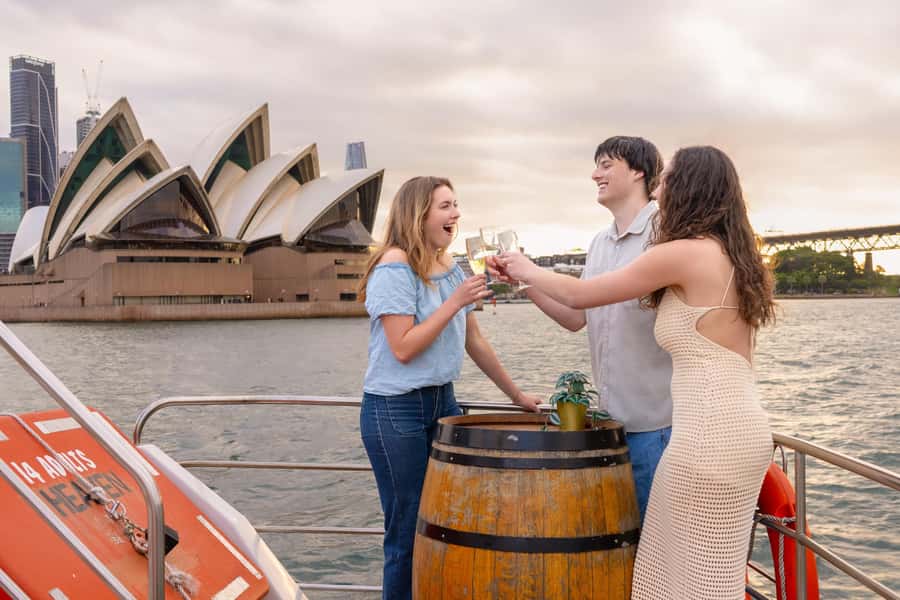 Sydney: Golden Glow Sunset Harbour Cruise with 1 Drink - Who will enjoy this cruise most?