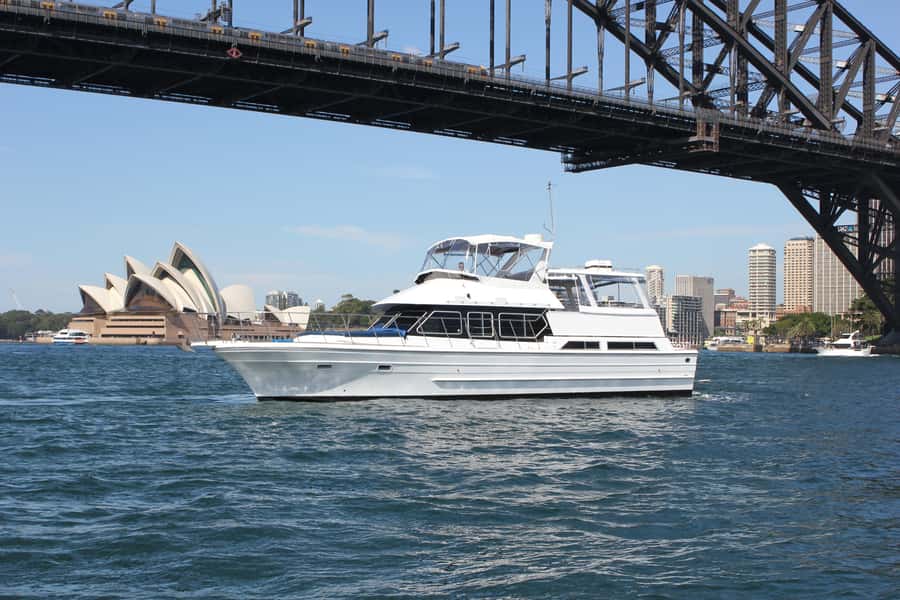 Sydney: Harbour Cruise with Gourmet BBQ Lunch, Beer and Wine - Starting at Commissioners Steps