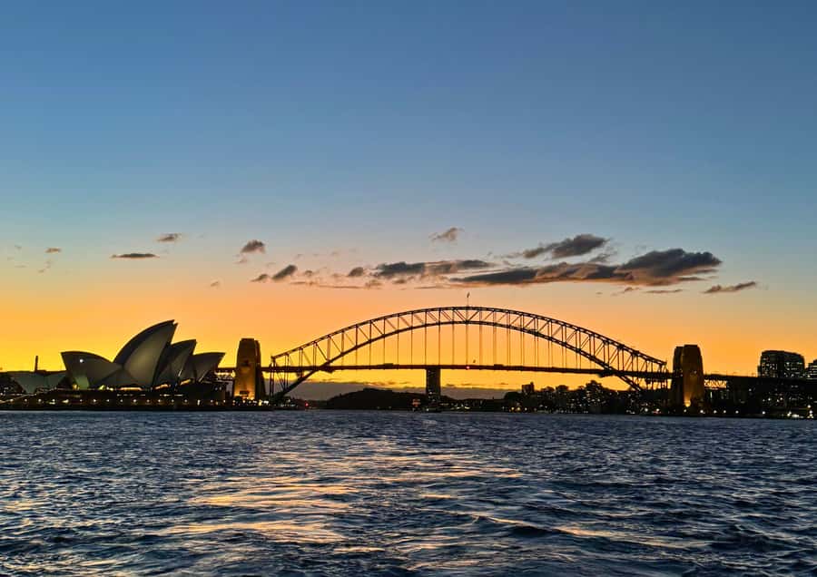 Sydney: Harbour Dinner Cruise with Buffet - Finding the Eastern Pontoon at Circular Quay