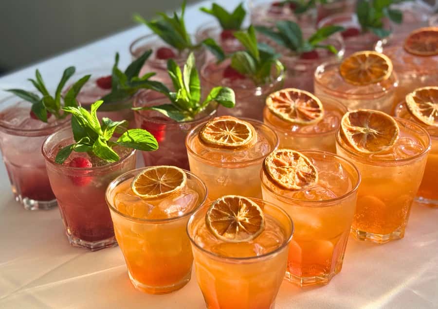 Sydney: Harbour Dinner Cruise with Buffet - The buffet: good value, with a few busy moments