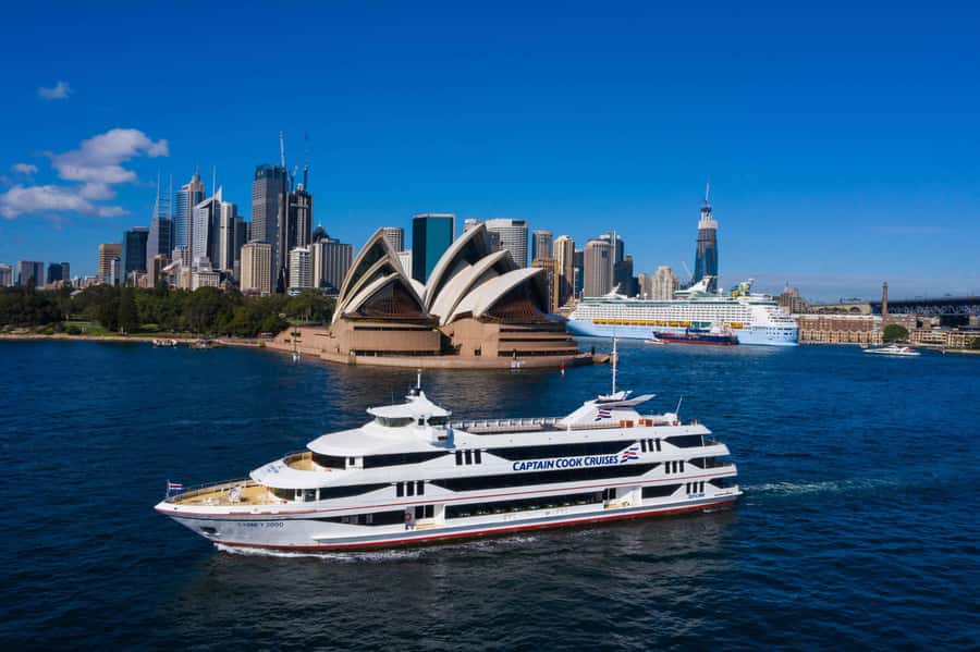 Sydney: Harbour Lunch Cruise with 2 or 3-Course Menu - Arriving at King Street Wharf 1