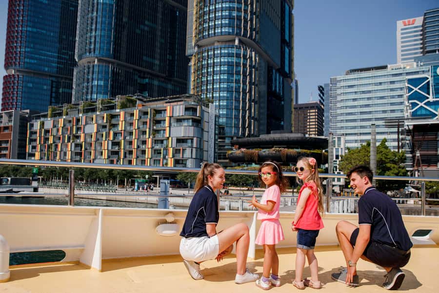 Sydney: Hop-on Hop-off Harbour Cruise with Commentary - Taronga Zoo, a stop that needs time