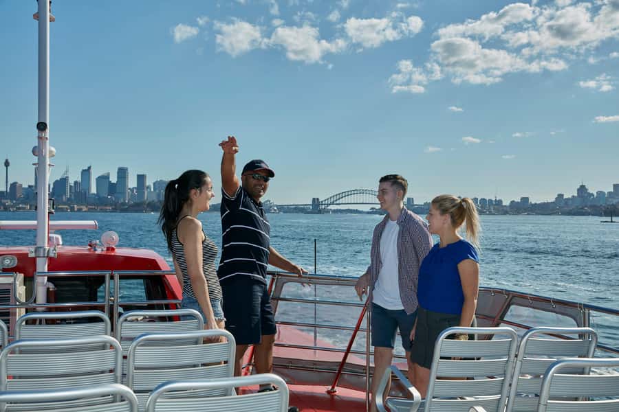 Sydney: Hop-on Hop-off Harbour Cruise with Commentary - Who will get the most from this pass