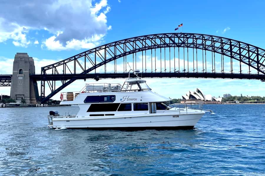 Sydney: Intimate Vivid Harbour Cruise with Canapes - Boarding at Pier 2, Walsh Bay