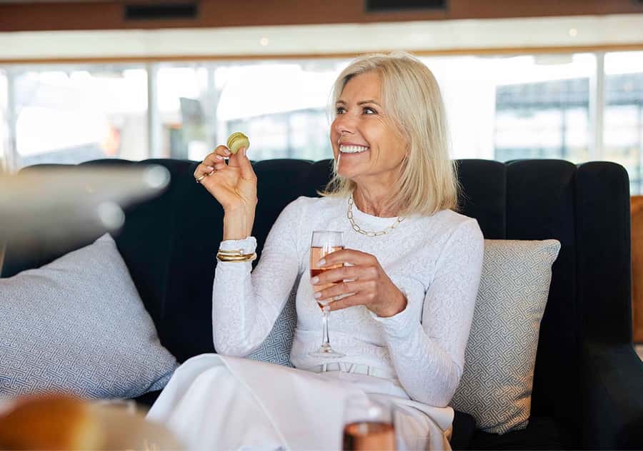 Sydney: Relaxing High Tea Cruise on Sydney Harbour - A high tea with Sydney Harbour as the dining room