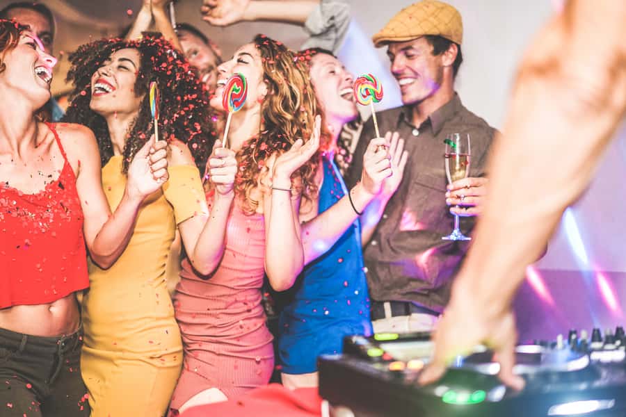 Sydney: Retro Party Cruise in Sydney Harbour with Snacks - Is $70 a fair price?