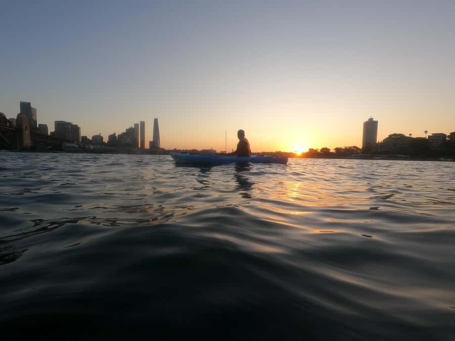 Sydney: Sunset Kayak - Opera & Harbour Bridge Tour (5p. max) - Paddling beneath the Harbour Bridge