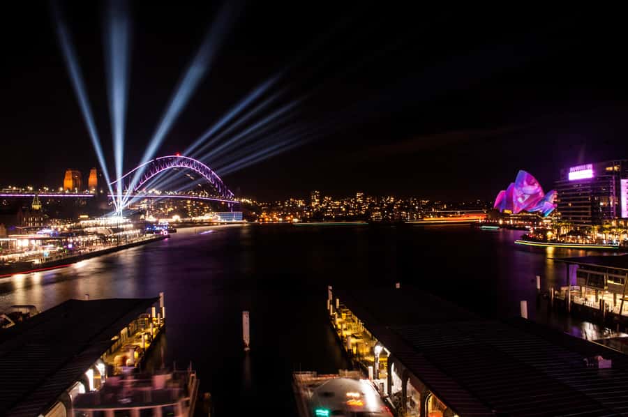 Sydney: Vivid Festival of Light Harbor Cruise with Dinner - Indoor comfort and outdoor photo stops
