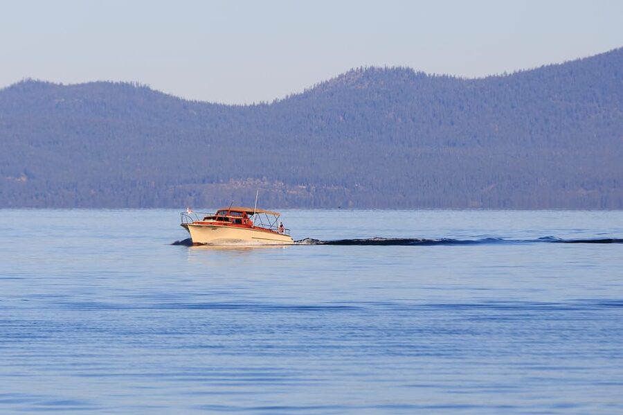 Tahoe: Emerald Bay Cruise & Vikingsholm Castle Walking Tour - What the 30-minute walking tour feels like