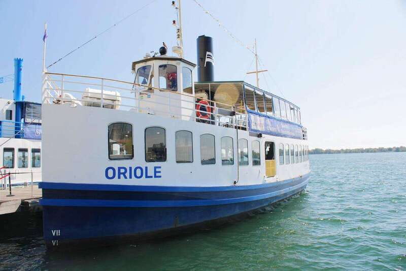 Toronto: City Views Harbor Cruise - Who should book this cruise?