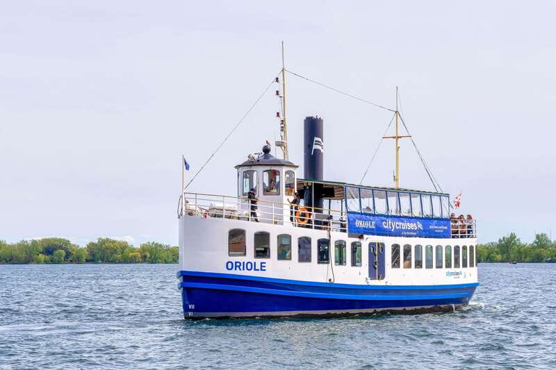Toronto: City Views Harbor Cruise - Oriole or Showboat: what the vessels add