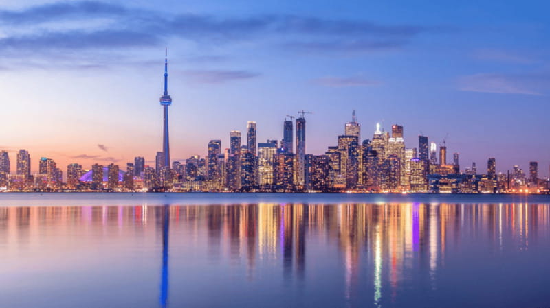 Toronto: Small Group Night Tour with Harbour Boat Cruise - Seeing the skyline from Lake Ontario